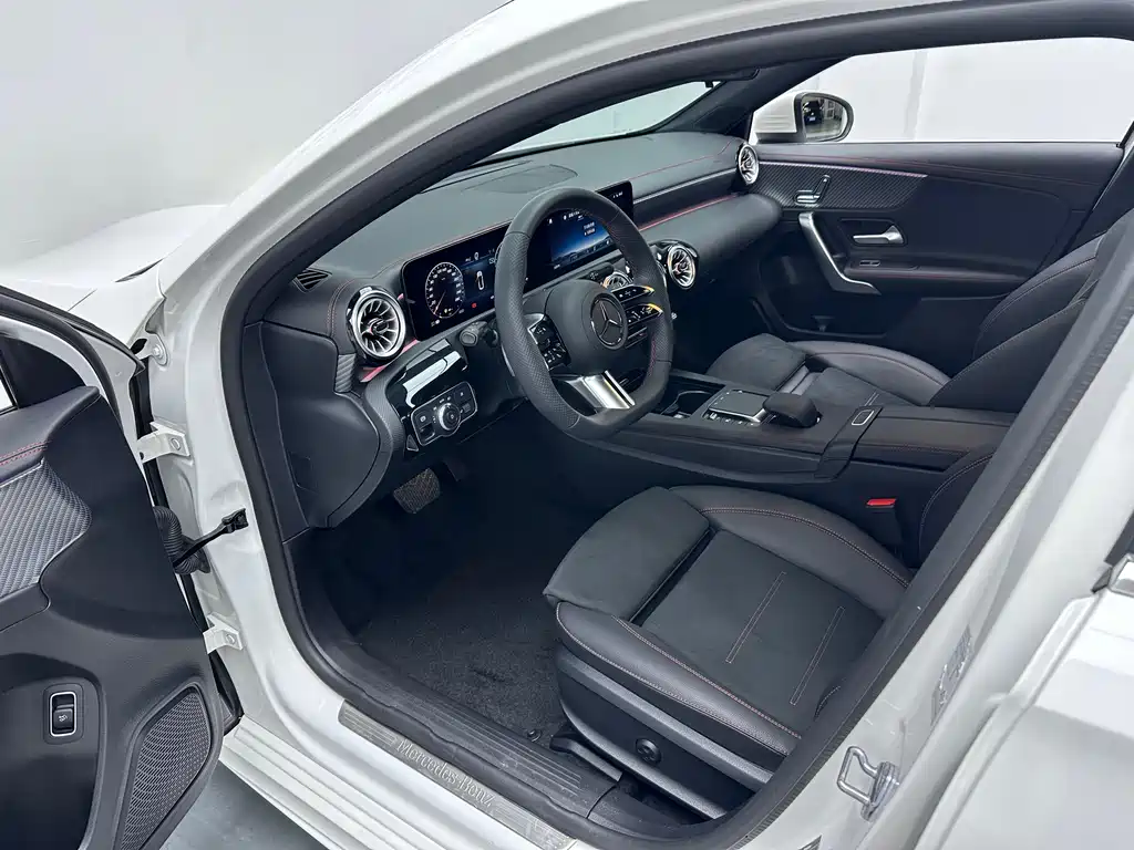 MERCEDES-BENZ  A CLASS