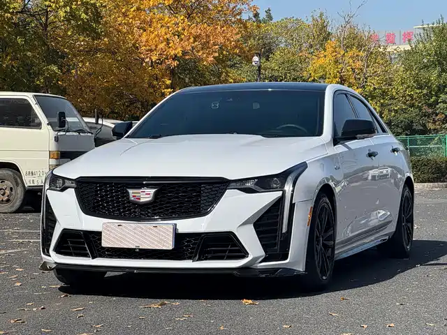 CADILLAC CT4 2023