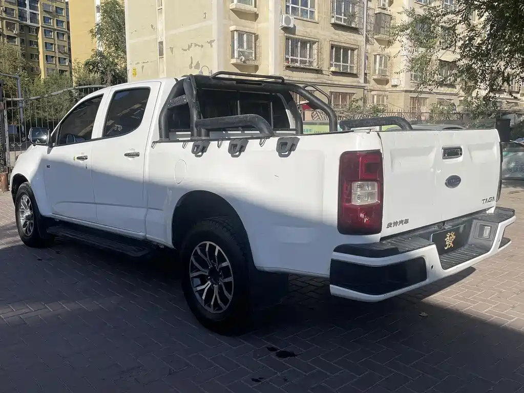 Isuzu TAGA Daga — миниатюра 5
