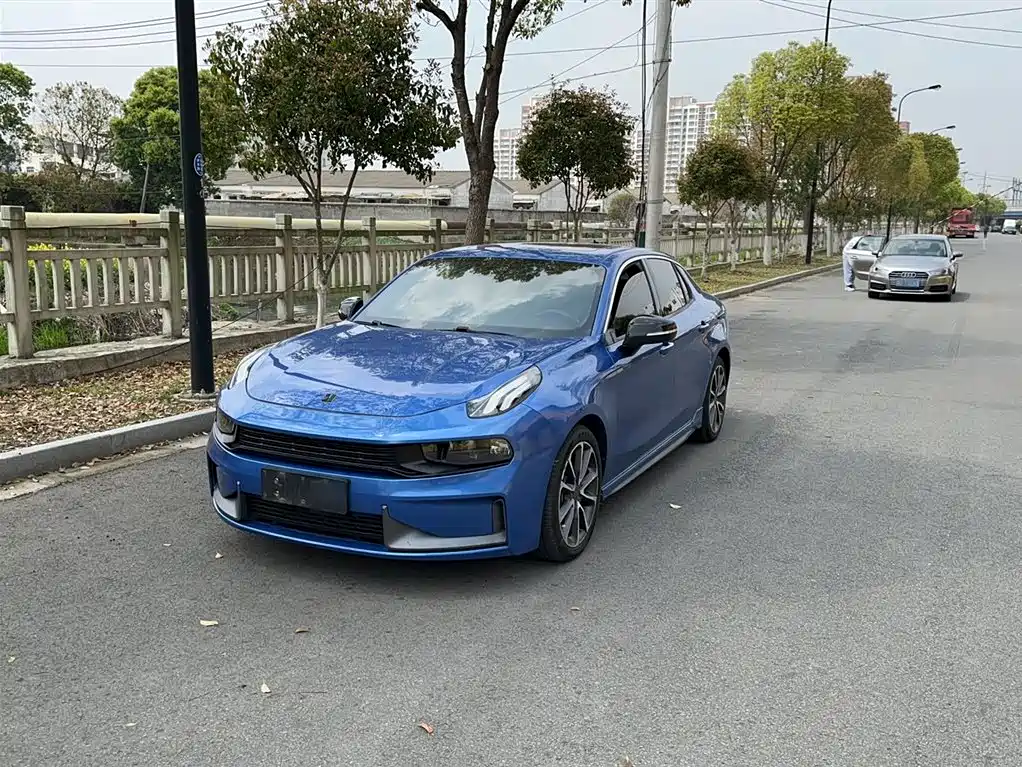 Lynk & Co 03 2020