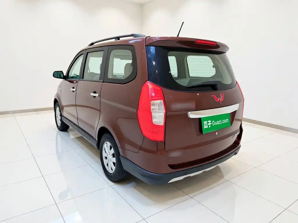 Wuling Hongguang — миниатюра 4