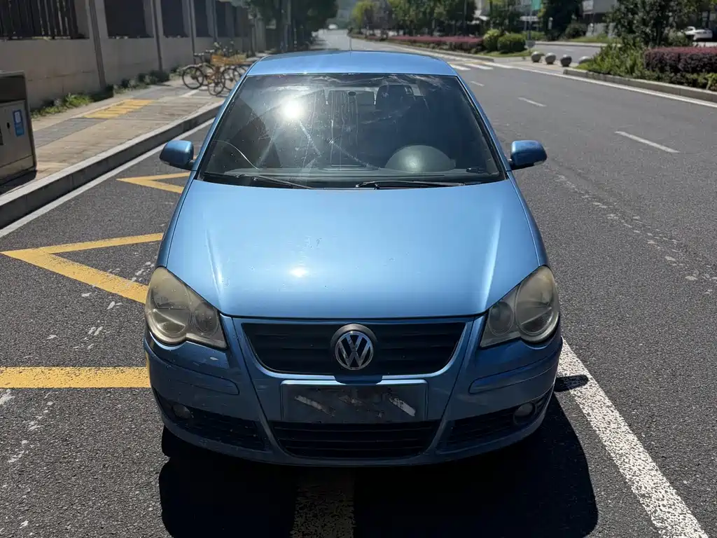 Volkswagen Polo 08 1.4 MT