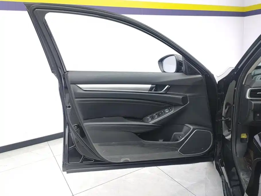 Honda Accord — миниатюра 7