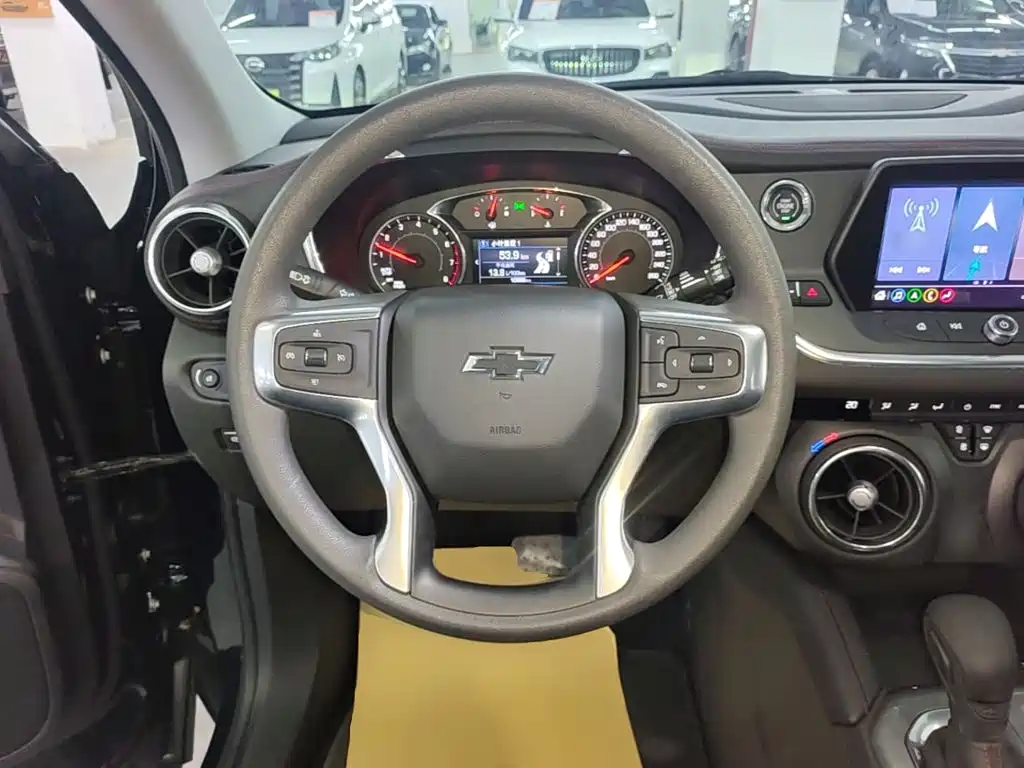 Chevrolet Blazer — миниатюра 11