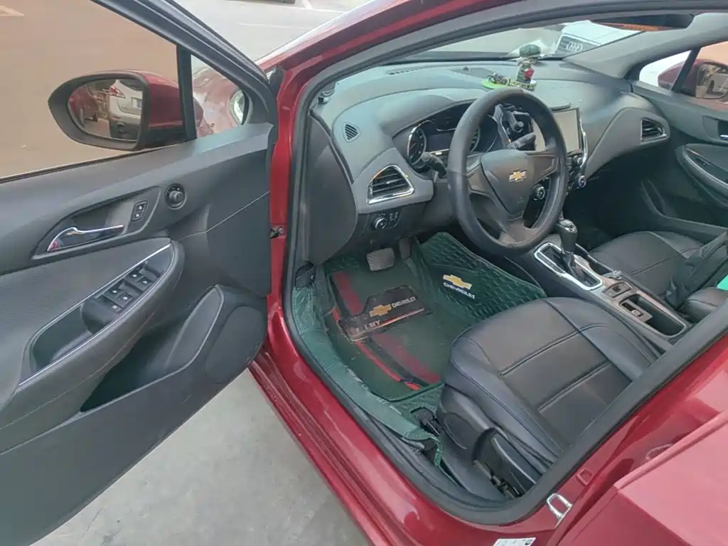 Chevrolet Cruze — миниатюра 16