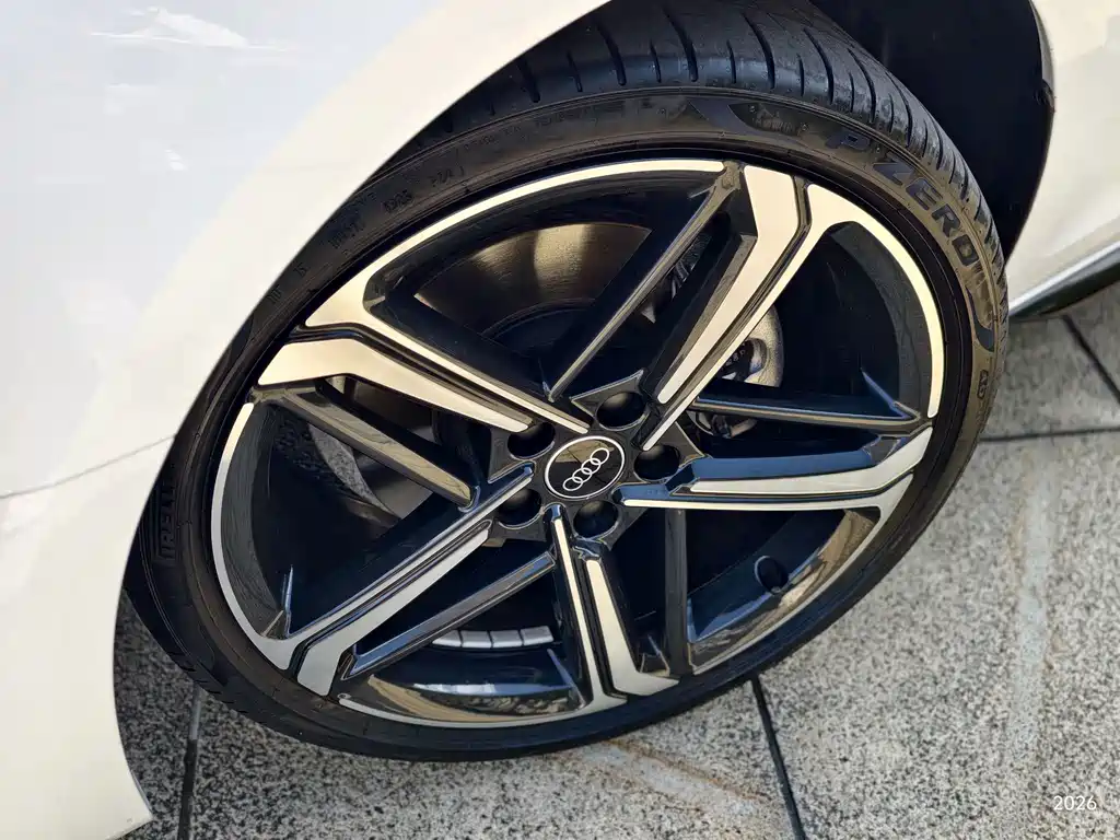 Audi A4L — миниатюра 14
