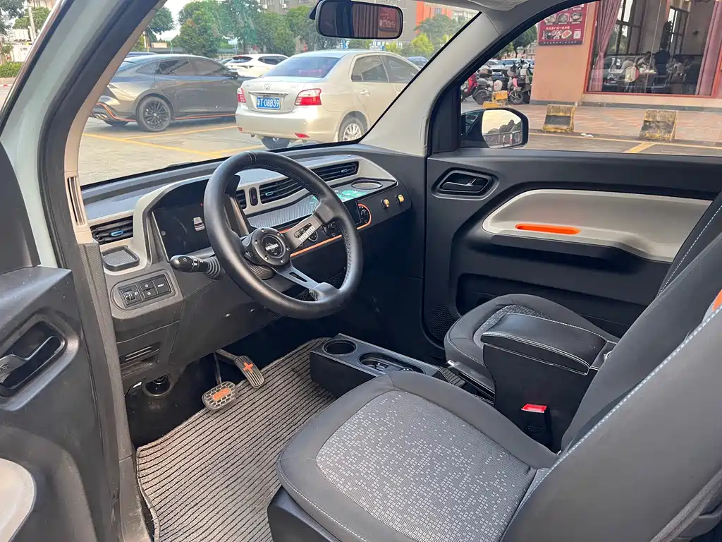 Wuling MINIEV — миниатюра 7