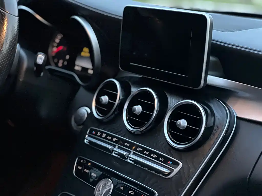 Mercedes-Benz C-Class — миниатюра 15