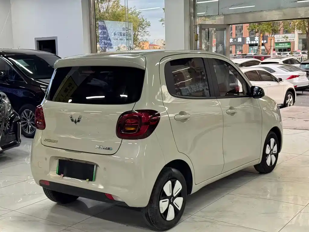 Wuling MINIEV — миниатюра 6