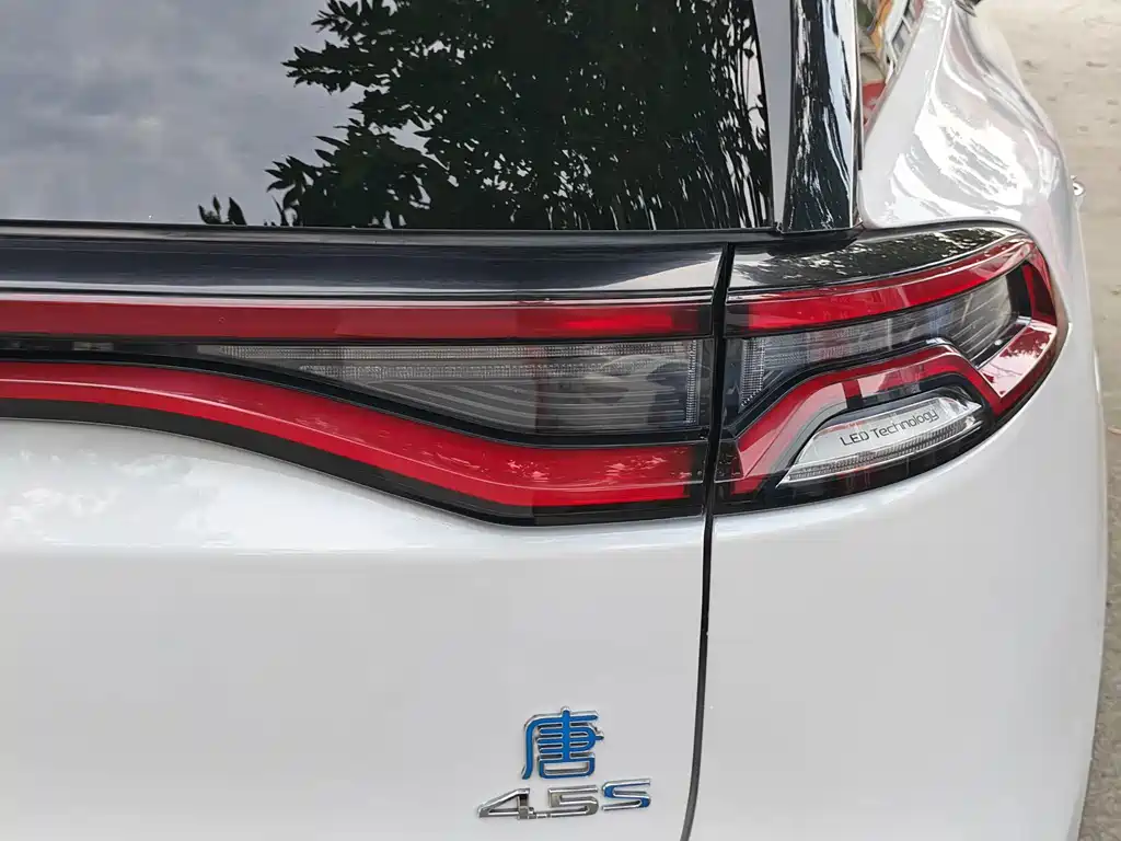 BYD Tang New Energy — миниатюра 8