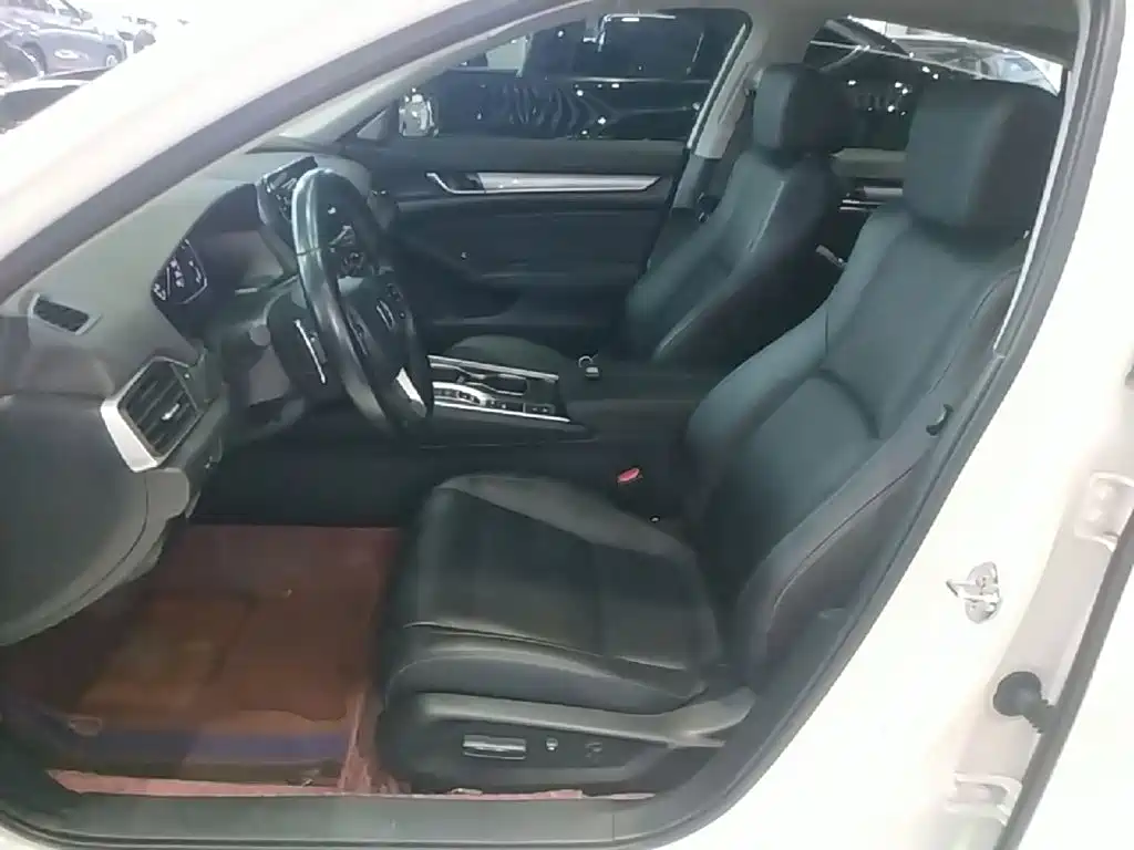 Honda Accord — миниатюра 15