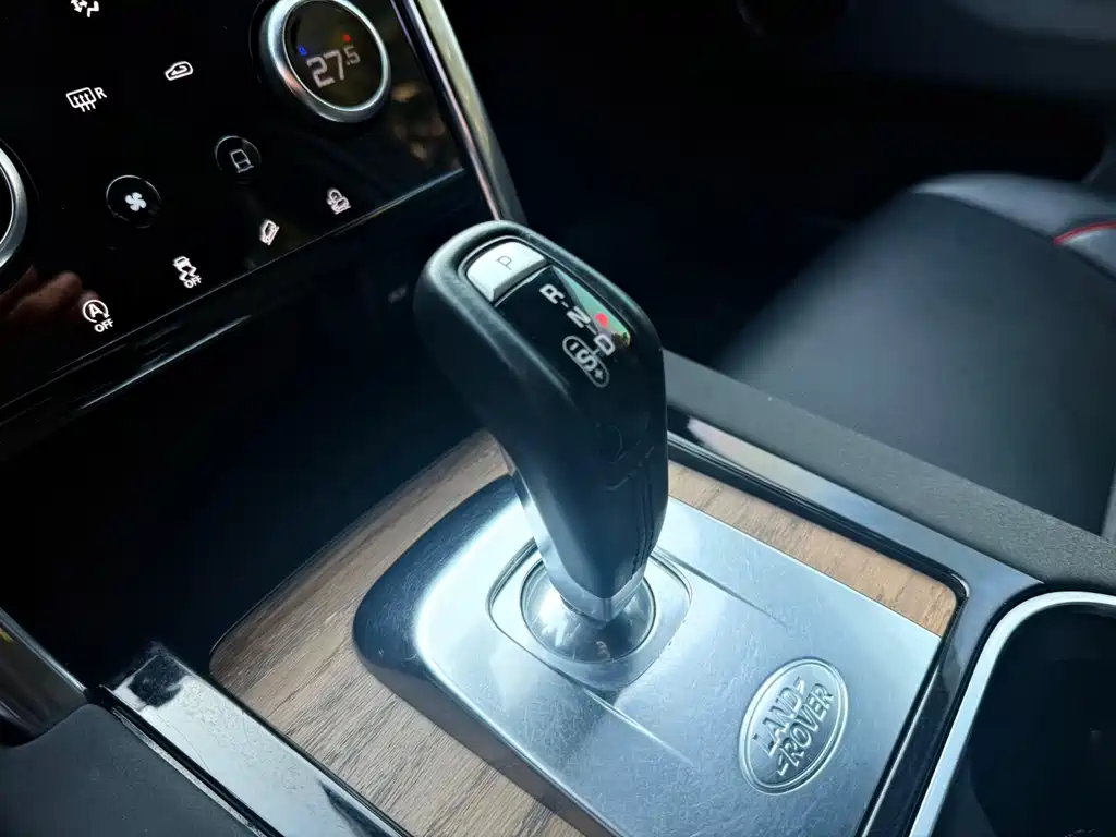 LAND ROVER DISCOVER SPORTS