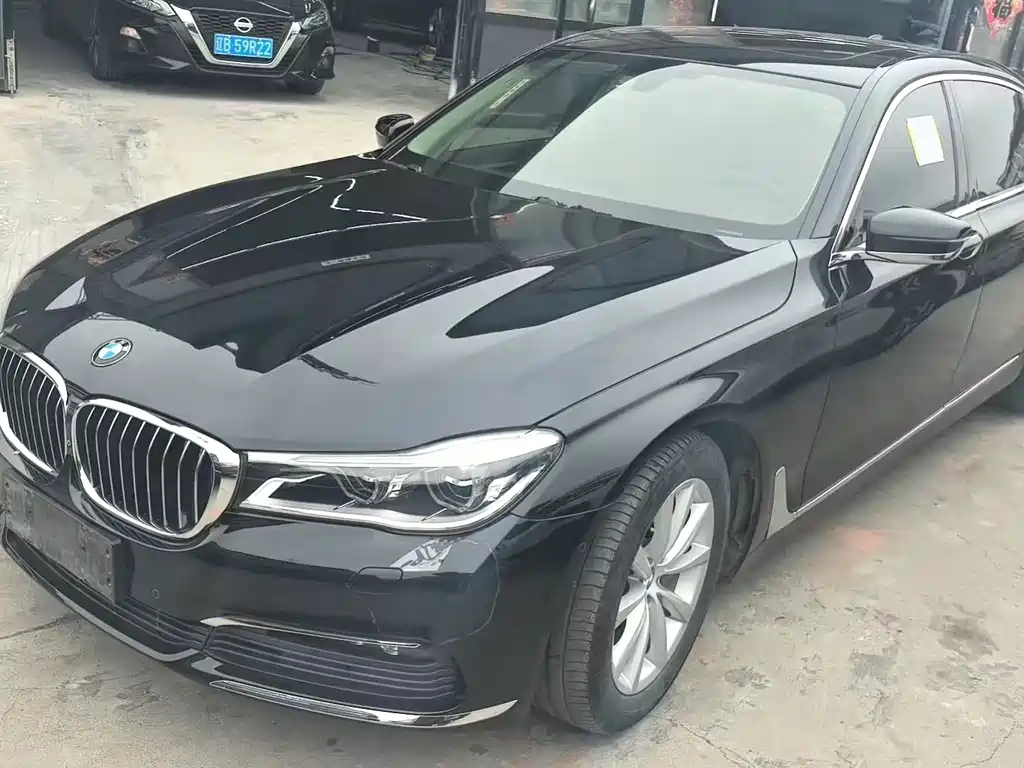 BMW 7 SERIES