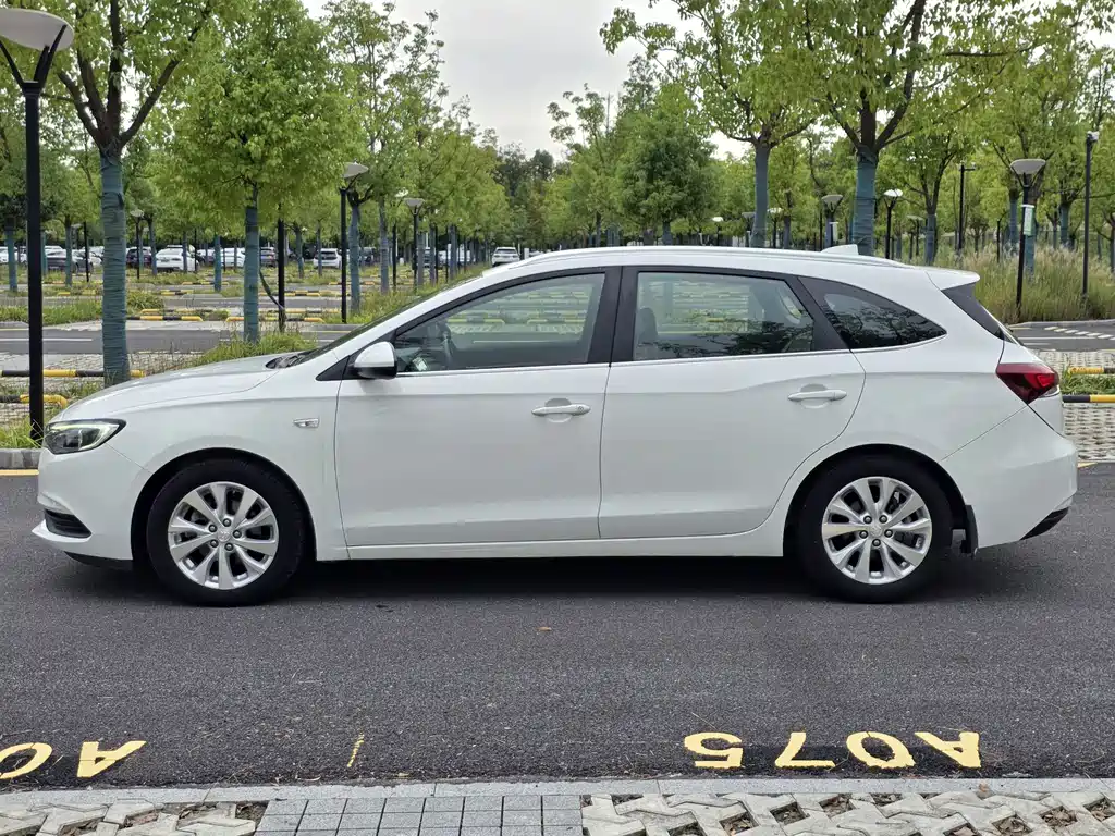 Buick Excelle — миниатюра 8