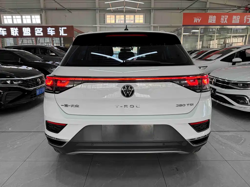 Volkswagen T-Roc 2023 280TSI DSG