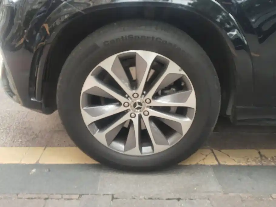 Mercedes-Benz GLE (Import) — миниатюра 6