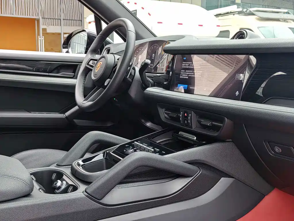 Porsche Cayenne — миниатюра 16