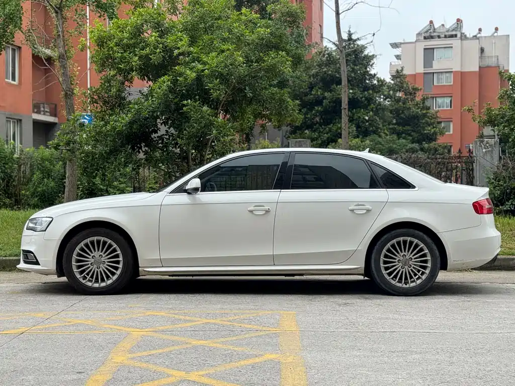 Audi A4L 2015 35 TFSI AT