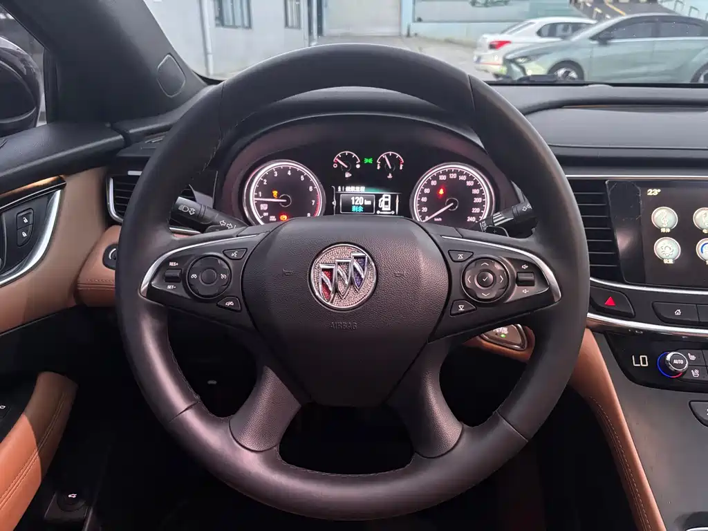 Buick LaCrosse — миниатюра 9
