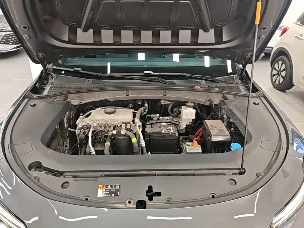 Roewe D6 — миниатюра 20