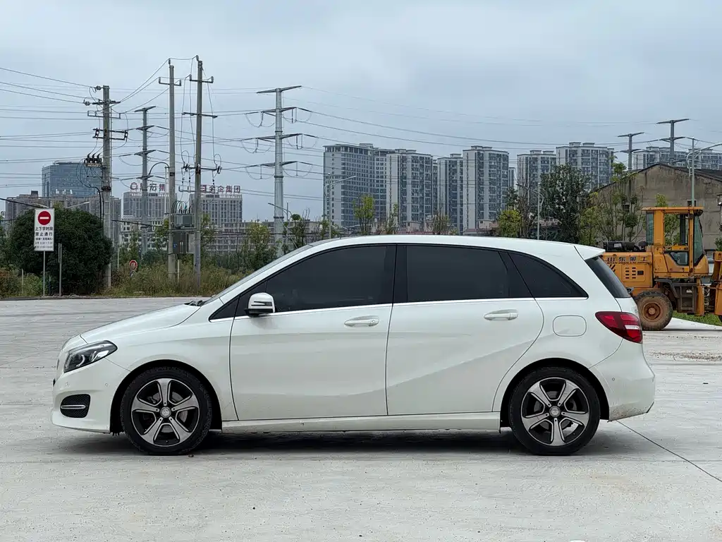 Mercedes-Benz B-Class — миниатюра 8