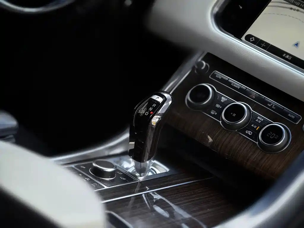 Land Rover Sport — миниатюра 23