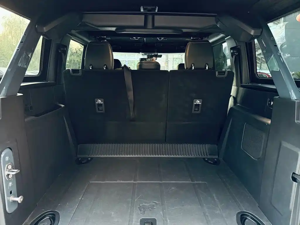 Ford Bronco — миниатюра 19