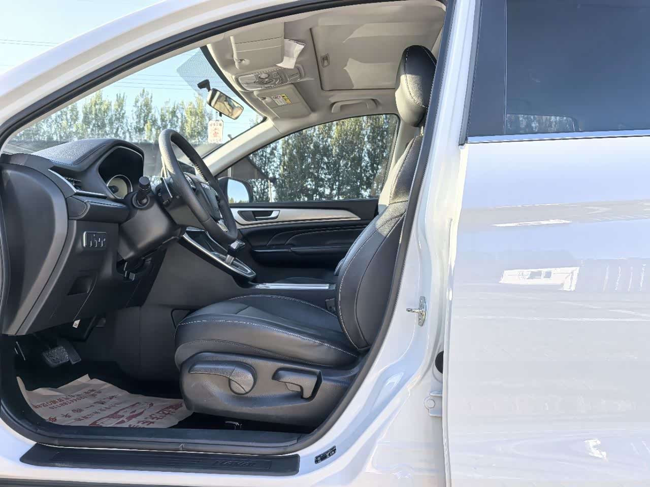 Haval Haval M6 1.5 л 2022 г. Белый, пробег 18000 км