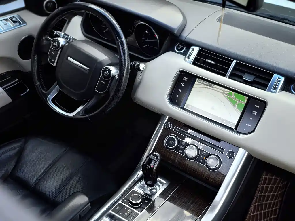 Land Rover Sport — миниатюра 12