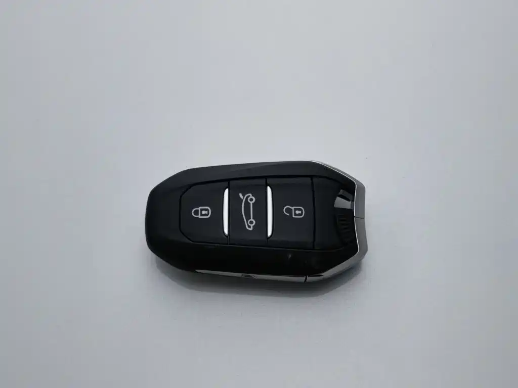 Peugeot 408 — миниатюра 19