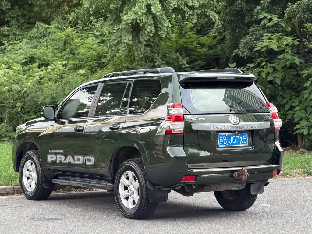 Toyota Land Cruiser Prado 2016 2.7L AT Luxury