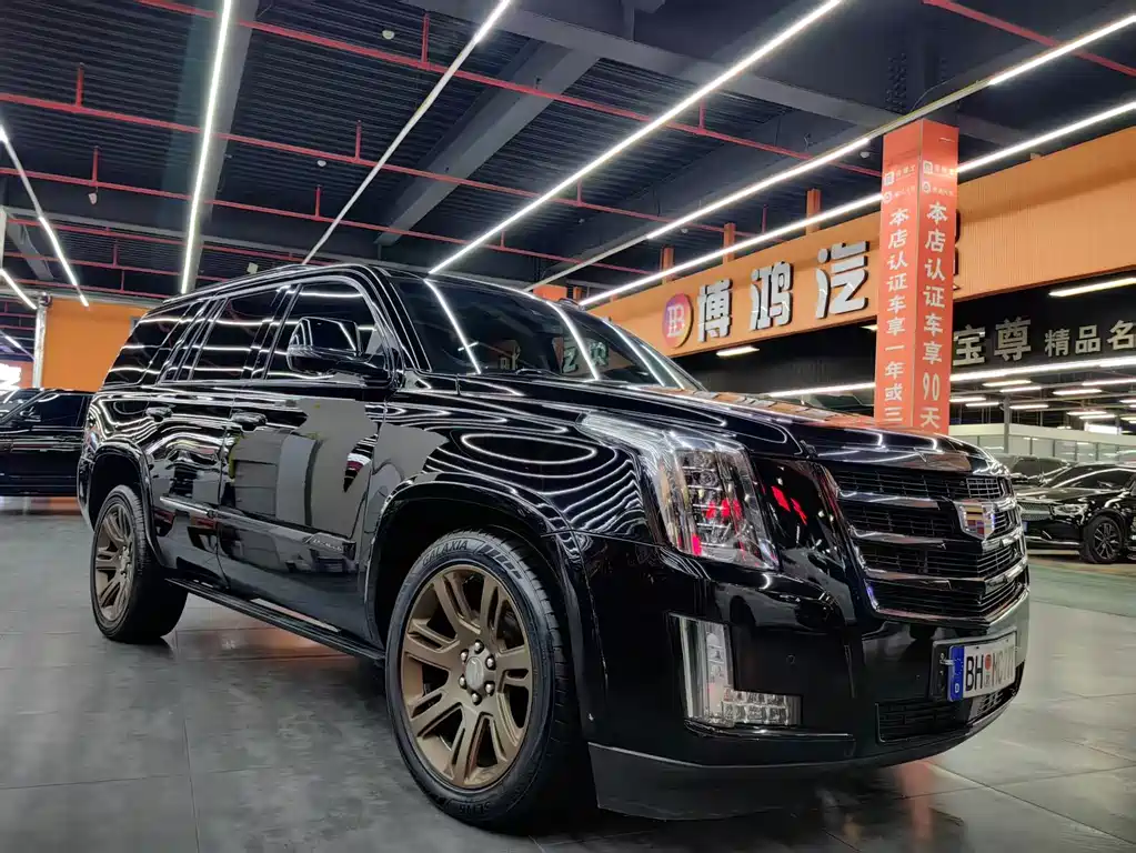 Cadillac Escalade — миниатюра 3