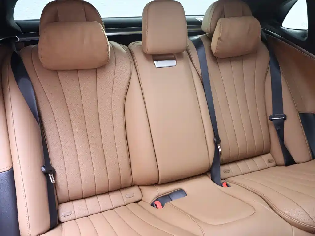 Mercedes-Benz E-Class — миниатюра 23