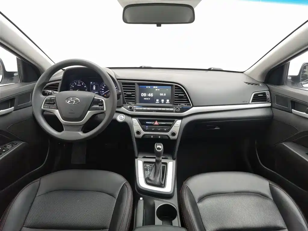 Hyundai Elantra 2018 1.6L AT 15