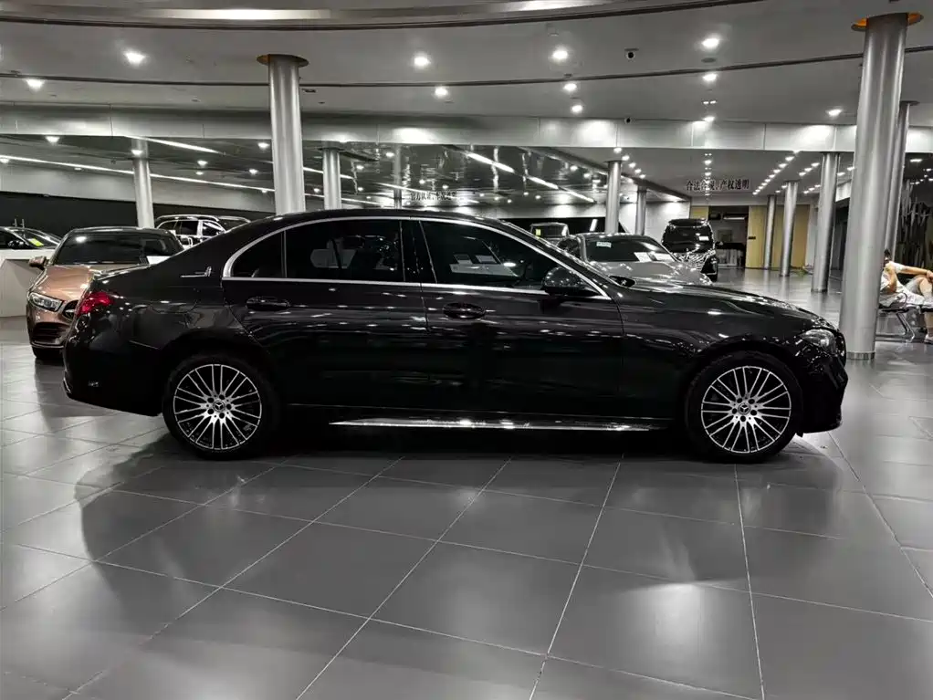 Mercedes-Benz C-Class — миниатюра 6
