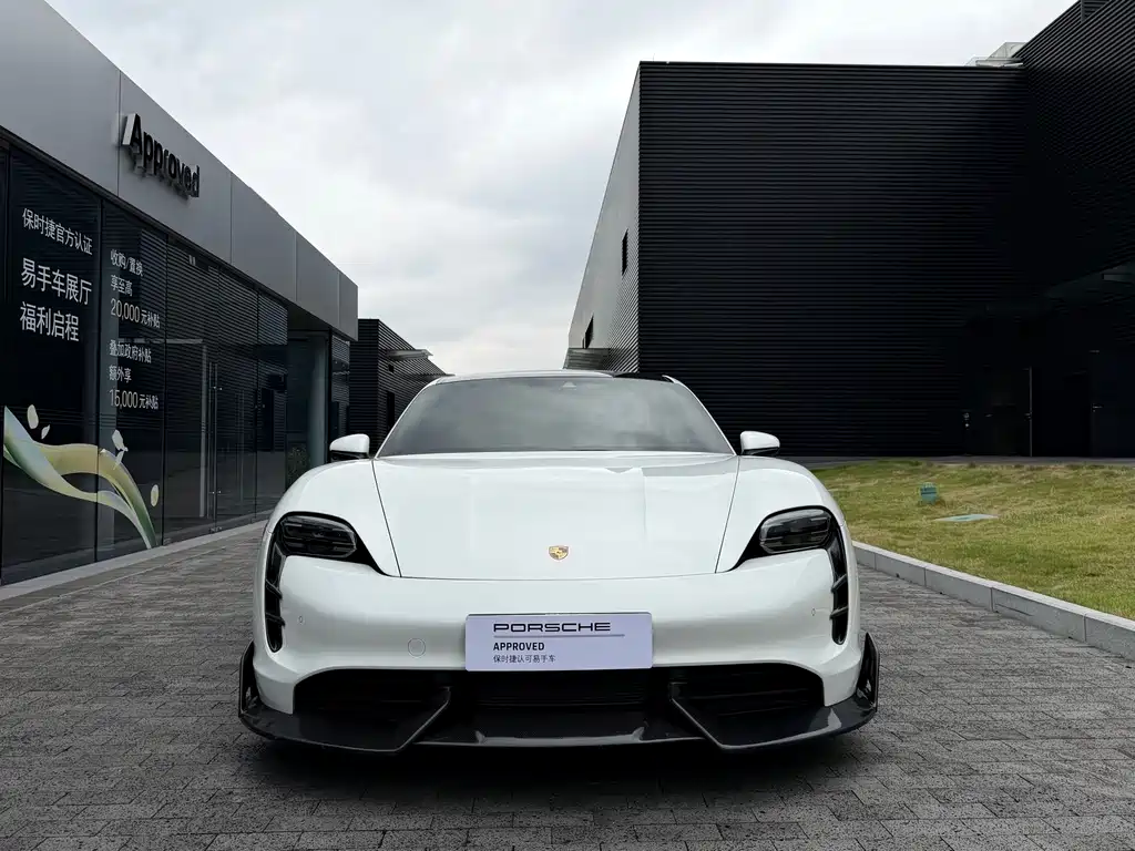Porsche Taycan — миниатюра 6