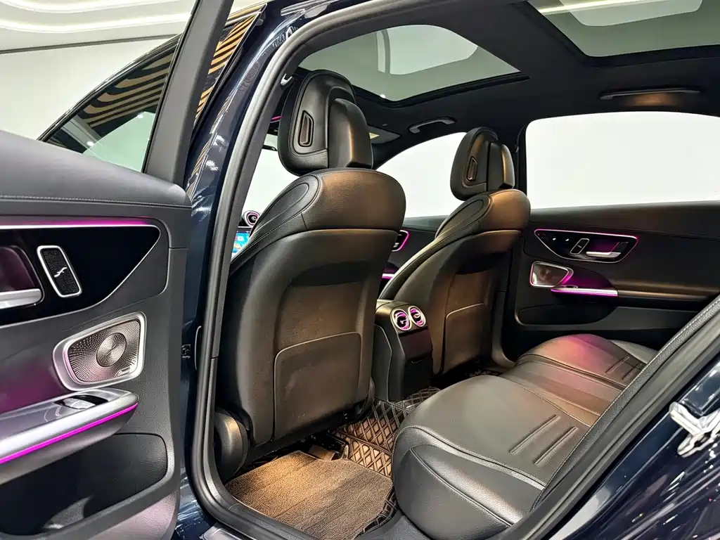 Mercedes-Benz C-Class — миниатюра 10