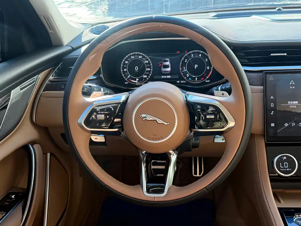 Jaguar XFL — миниатюра 14