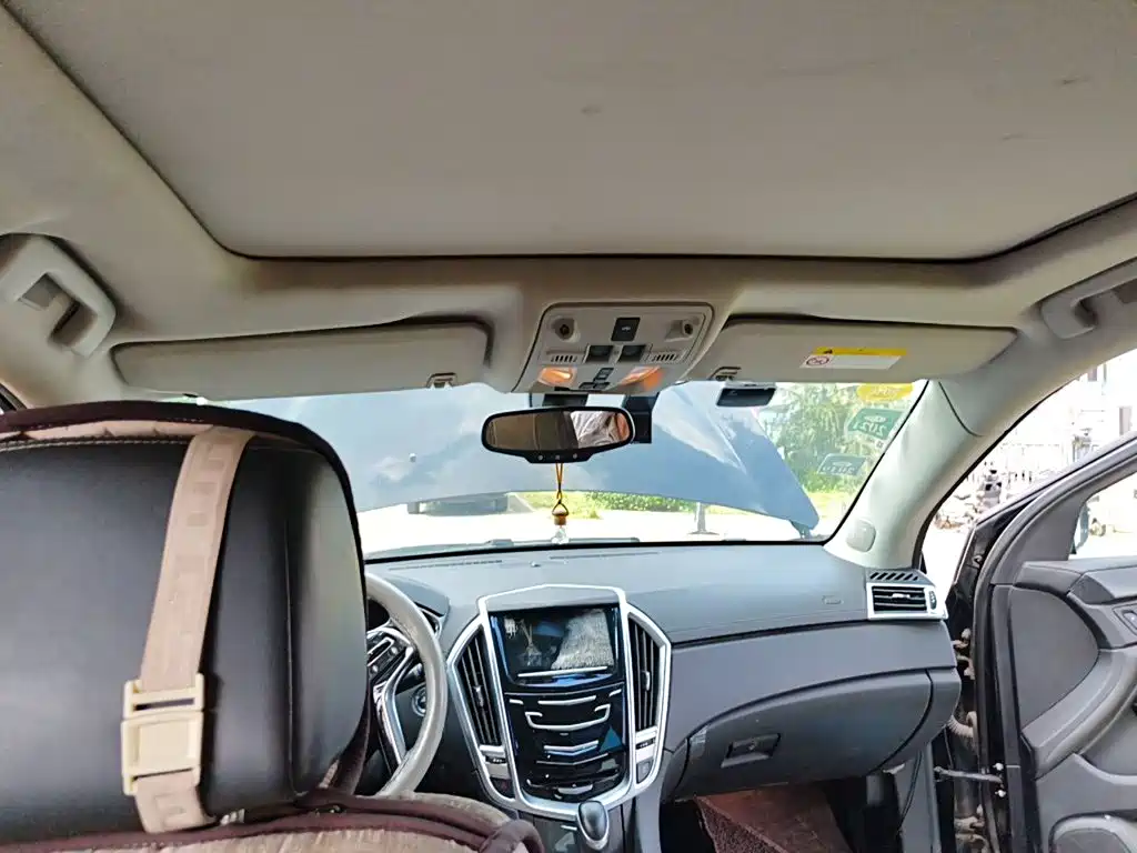 Cadillac SRX — миниатюра 14