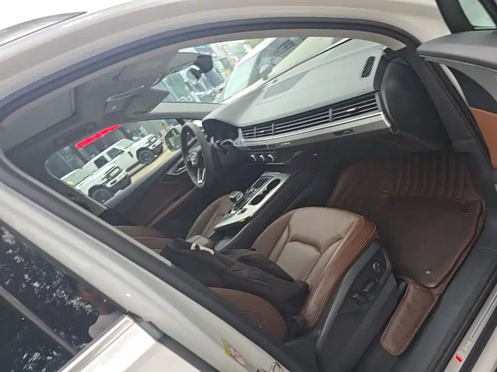 Audi Q7 — миниатюра 25