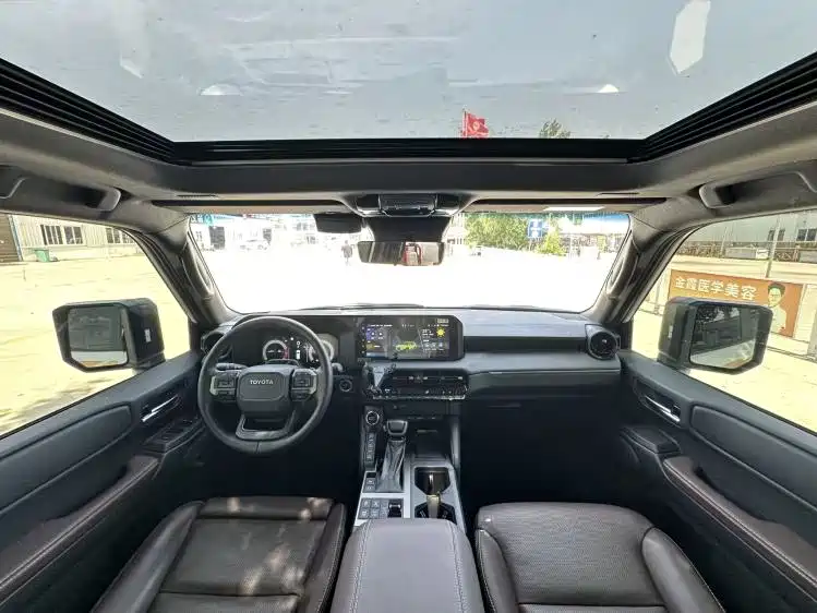 Toyota Land Cruiser Prado 2024 2.4T WX 6 мест