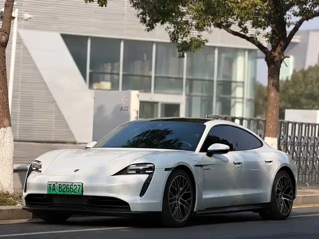 porsche taycan