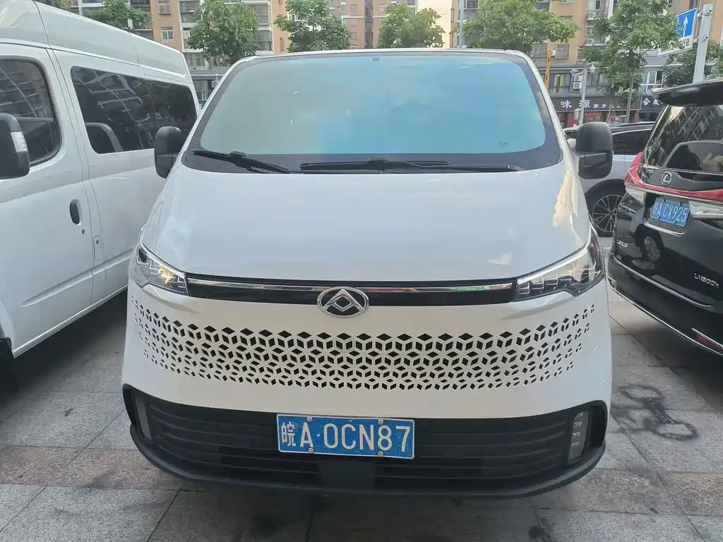 Maxus V70 — миниатюра 2