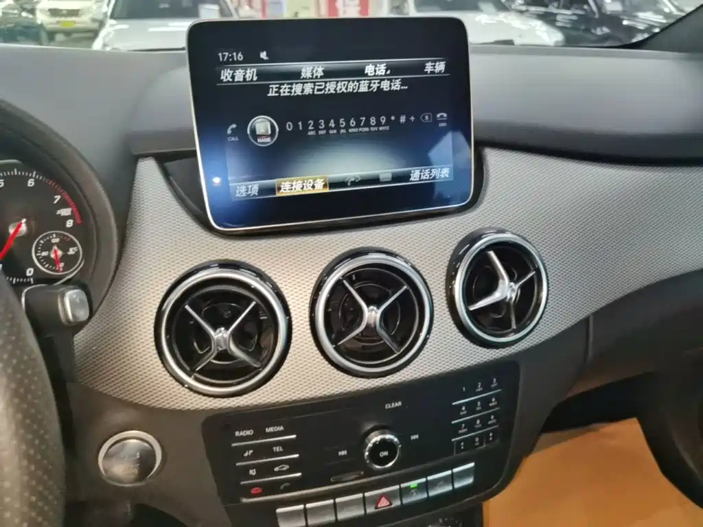 Mercedes-Benz B-Class — миниатюра 13