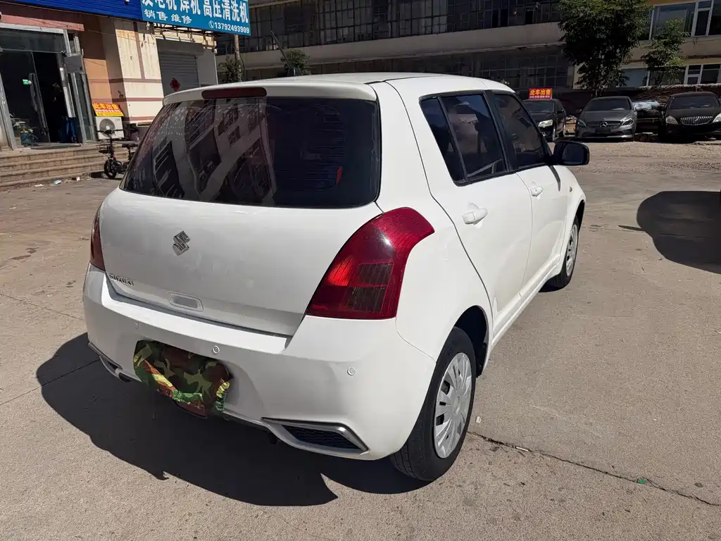 Suzuki Swift — миниатюра 7