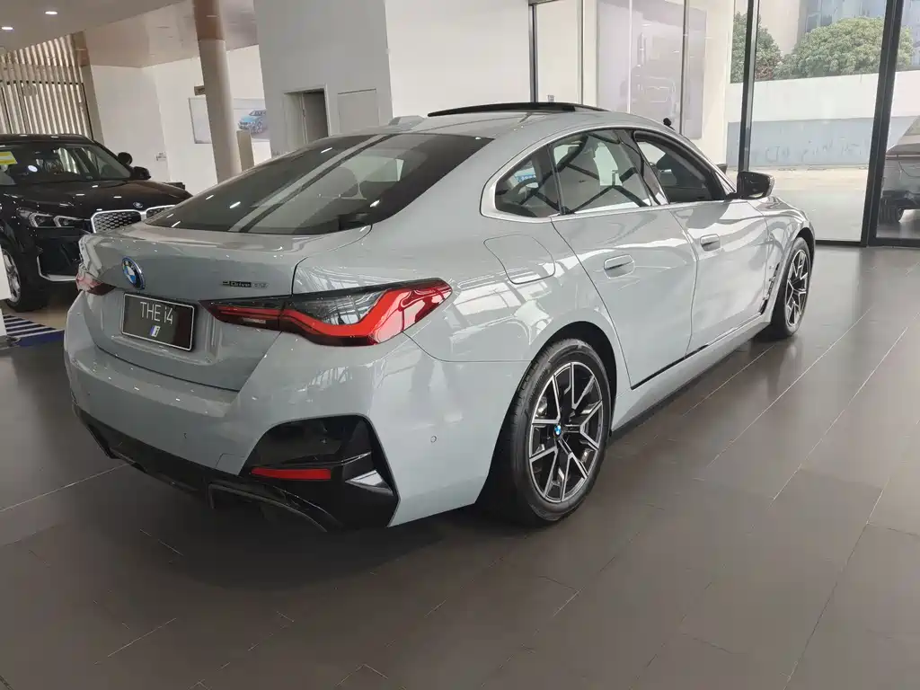 BMW I4