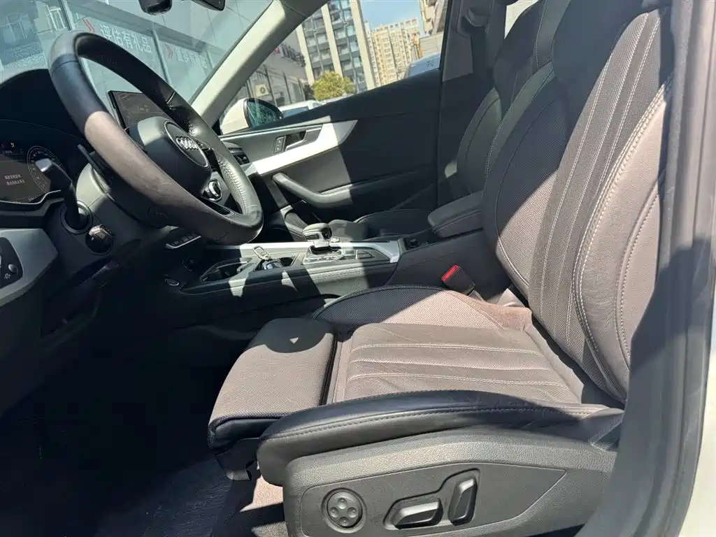 Audi A4L 2022 40 TFSI Fashion