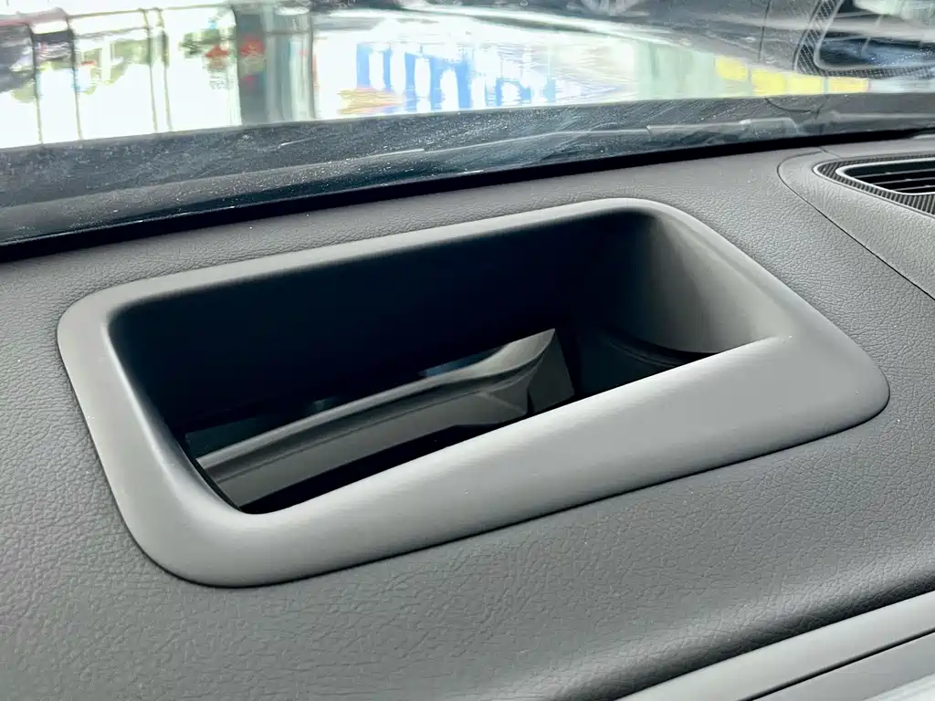 Mercedes-Benz S-Class — миниатюра 12
