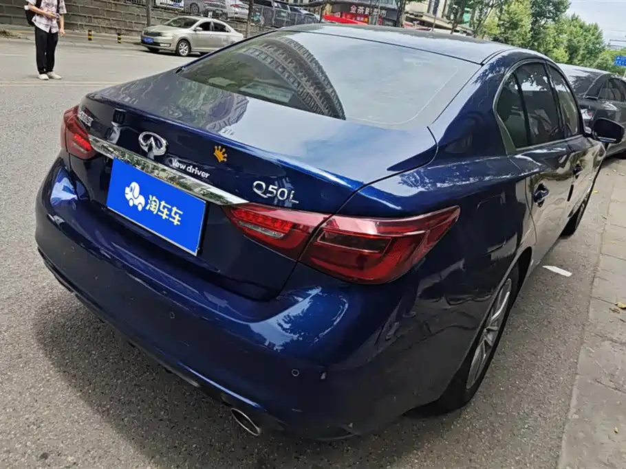 Infiniti Q50L 2018 2.0T Comfort V