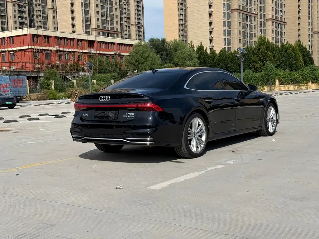 Audi A7L — миниатюра 9